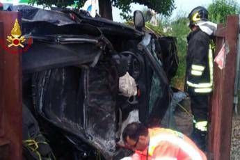 Auto contro cancello, muore 24enne nel padovano Auto contro cancello, muore 24enne nel padovano