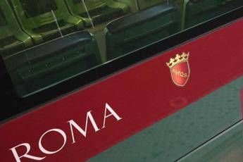 Roma, Raggi: In arrivo nuovi bus Roma, Raggi: In arrivo nuovi bus