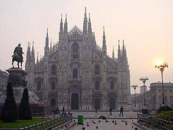 Milano città di impiegati Milano città di impiegati