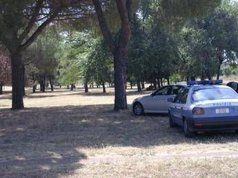 Roma, cadavere di donna trovato in un parco Roma, cadavere di donna trovato in un parco