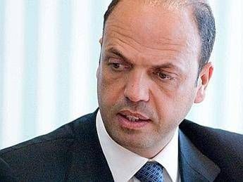 Turkey's EU entry 'not on the agenda' says Italy Turkey's EU entry 'not on the agenda' says Italy