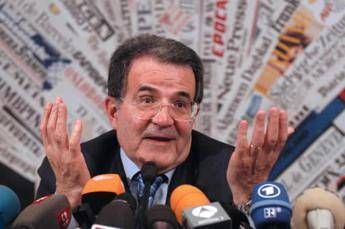Prodi: Non scendo in campo, ma ricordatevi che sono capace di tutto... Prodi: Non scendo in campo, ma ricordatevi che sono capace di tutto...
