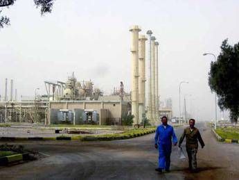Iraq, sospesa produzione petrolio ed evacuato staff 7 compagnie in Kurdistan Iraq, sospesa produzione petrolio ed evacuato staff 7 compagnie in Kurdistan