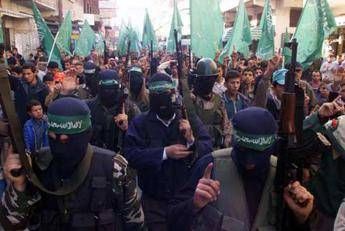 Hamas ricostruisce i 'tunnel del terrore' e prepara nuova guerra contro Israele Hamas ricostruisce i 'tunnel del terrore' e prepara nuova guerra contro Israele