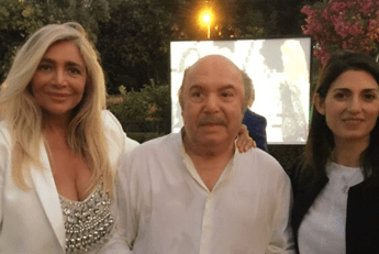 Tanti auguri Lino Banfi: Virginia Raggi e Pippo Baudo alla festa per gli 80 anni /Foto Tanti auguri Lino Banfi: Virginia Raggi e Pippo Baudo alla festa per gli 80 anni /Foto