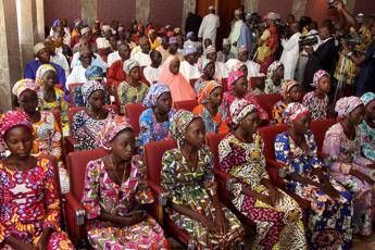 Nigeria, rilasciate 82 studentesse rapite da Boko Haram Nigeria, rilasciate 82 studentesse rapite da Boko Haram