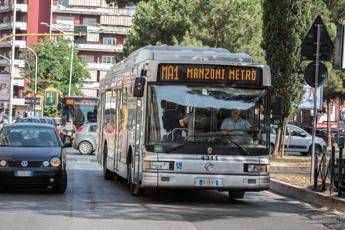 Bus e metro, stop di 4 ore venerdì a Roma Bus e metro, stop di 4 ore venerdì a Roma