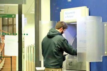 Referendum, l'economista: Se vince NO choc per banche italiane Referendum, l'economista: Se vince NO choc per banche italiane
