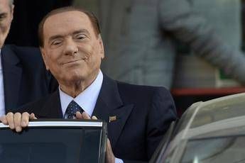 Berlusconi a Bruxelles: Rispetteremo regola 3% Berlusconi a Bruxelles: Rispetteremo regola 3%