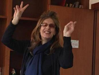 Ecco la Bianchino, sorridente e in forma dopo il malore. Mimun posta la foto su Twitter Ecco la Bianchino, sorridente e in forma dopo il malore. Mimun posta la foto su Twitter