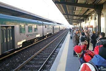 Binari vuoti: stop treni Binari vuoti: stop treni