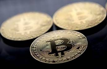 Bitcoin vola e tocca nuovo record Bitcoin vola e tocca nuovo record