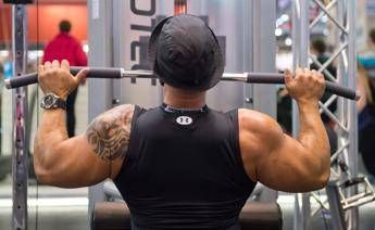 Ha muscoli ma si vede flaccido, bigorexia colpisce 10% maschi palestrati in Gb Ha muscoli ma si vede flaccido, bigorexia colpisce 10% maschi palestrati in Gb
