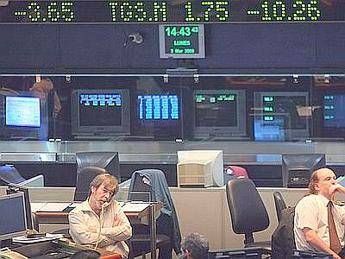 Borsa, europee miste dopo Draghi: bene Milano con bancari (+1,38%) Borsa, europee miste dopo Draghi: bene Milano con bancari (+1,38%)