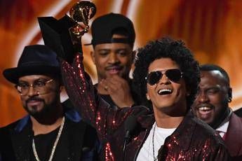 Bruno Mars re dei Grammy Bruno Mars re dei Grammy