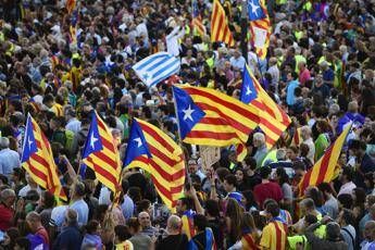Borse europee chiudono positive, giù Madrid dopo referendum Catalogna Borse europee chiudono positive, giù Madrid dopo referendum Catalogna