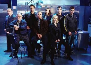 Dopo 15 anni di scene del crimine e tre spinoff, 'Csi: Las Vegas' chiude i battenti Dopo 15 anni di scene del crimine e tre spinoff, 'Csi: Las Vegas' chiude i battenti