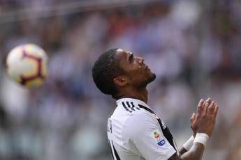 4 giornate di stop a Douglas Costa 4 giornate di stop a Douglas Costa