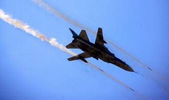 Caccia russi partono dall'Iran per raid su Aleppo contro Is Caccia russi partono dall'Iran per raid su Aleppo contro Is