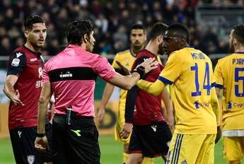 Arbitraggio scandaloso: lo sfogo di Varriale dopo Cagliari-Juve Arbitraggio scandaloso: lo sfogo di Varriale dopo Cagliari-Juve