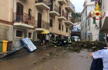 Bomba d'acqua a Scilla Bomba d'acqua a Scilla