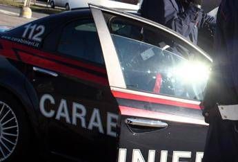 Lite per l'eredità, scatta la rissa al cimitero Lite per l'eredità, scatta la rissa al cimitero