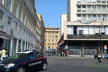 Occupato dal 2013, sgomberato palazzo vicino stazione Termini Occupato dal 2013, sgomberato palazzo vicino stazione Termini