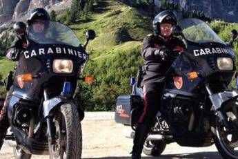 Ogni giorno schiaffi, pugni e calci alla moglie davanti ai figli: arrestato un 32enne Ogni giorno schiaffi, pugni e calci alla moglie davanti ai figli: arrestato un 32enne