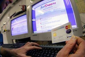 Consigli anti-truffa, come evitare la clonazione della carta di credito Consigli anti-truffa, come evitare la clonazione della carta di credito