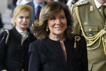 Vitalizi, 5S contro Casellati. Ma Fico: Nessuna polemica Vitalizi, 5S contro Casellati. Ma Fico: Nessuna polemica