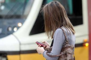 Vodafone lancia il suo low cost ho. Vodafone lancia il suo low cost ho.