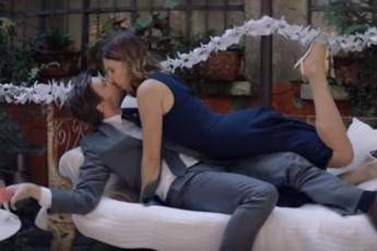 Moltiplichiamoci, lo spot diventa un caso Moltiplichiamoci, lo spot diventa un caso