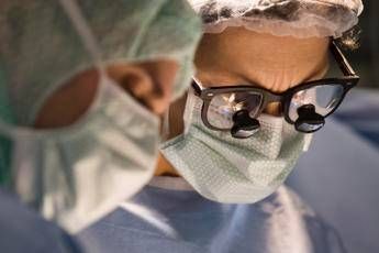 Rimosso il cancro al cervello più grande al mondo Rimosso il cancro al cervello più grande al mondo