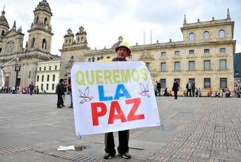 Colombia, Senato approva l'accordo con le Farc Colombia, Senato approva l'accordo con le Farc