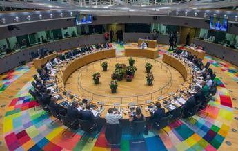 Russia, Ue estende sanzioni per sei mesi Russia, Ue estende sanzioni per sei mesi