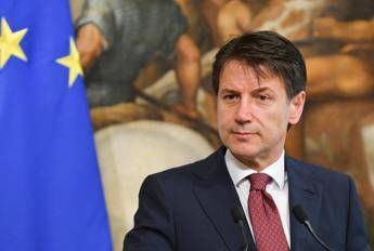 Conte: Stop accoglienza indiscriminata Conte: Stop accoglienza indiscriminata