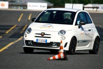 Anas al lavoro su smart road per auto senza conducente Anas al lavoro su smart road per auto senza conducente