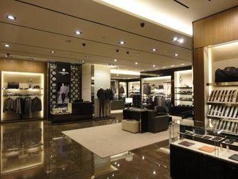 Corneliani continua a espandersi in Cina, sale a 42 il numero dei monomarca nel gigante asiatico Corneliani continua a espandersi in Cina, sale a 42 il numero dei monomarca nel gigante asiatico