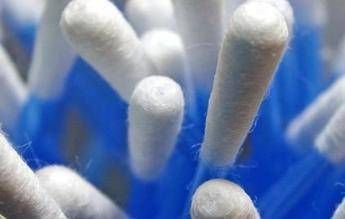 I cotton fioc inquinano, la Francia li mette al bando I cotton fioc inquinano, la Francia li mette al bando