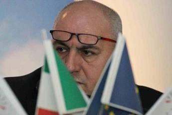 Crosetto si dimette da parlamentare Crosetto si dimette da parlamentare