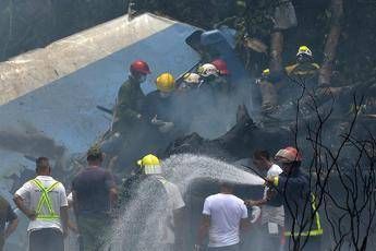 Schianto dopo il decollo a Cuba: oltre 100 morti Schianto dopo il decollo a Cuba: oltre 100 morti