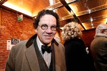 Opere d'arte negli alberghi, Philippe Daverio: E' un'idea praticabile Opere d'arte negli alberghi, Philippe Daverio: E' un'idea praticabile