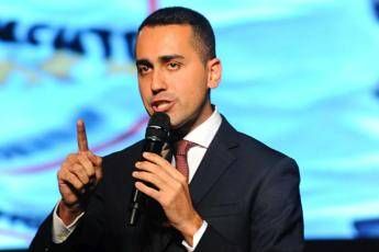 Fake news, tutti contro tutti Fake news, tutti contro tutti