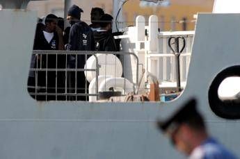 Diciotti, fermati 4 presunti scafisti Diciotti, fermati 4 presunti scafisti