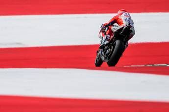 Gp Austria, trionfa Dovizioso. Rossi settimo Gp Austria, trionfa Dovizioso. Rossi settimo