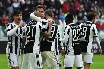 Doppio Dybala, la Juve vola in testa Doppio Dybala, la Juve vola in testa