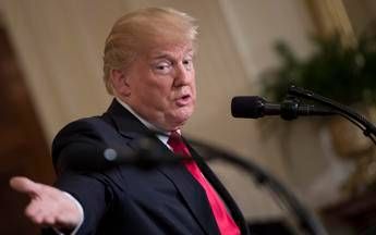 Trump pagò il silenzio di una pornostar Trump pagò il silenzio di una pornostar