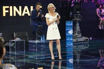 Salvini guarda la finale di 'Amici': Ora relax Salvini guarda la finale di 'Amici': Ora relax