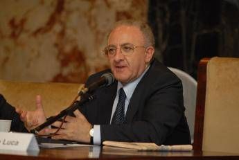 De Luca, chiederemo al Governo l'autonomia e maggiori risorse per la Campania De Luca, chiederemo al Governo l'autonomia e maggiori risorse per la Campania