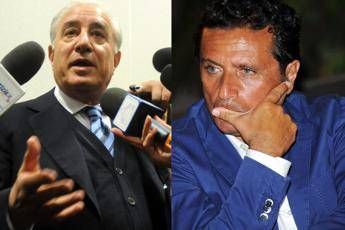 Dell'Utri condivide panettone in carcere con Schettino Dell'Utri condivide panettone in carcere con Schettino